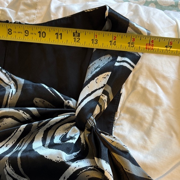 Asymmetrical Black and Silver Satin Swirl Dress size 14 - Picture 10 of 10